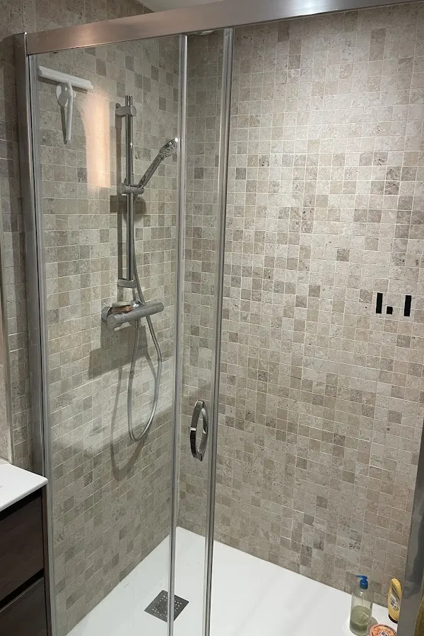 Douche à l'italienne